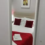Ferhouse Dreams-farilhoes Apartment Nazaré
